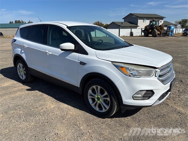 Ford Escape 4x4 SUV Automašīnas