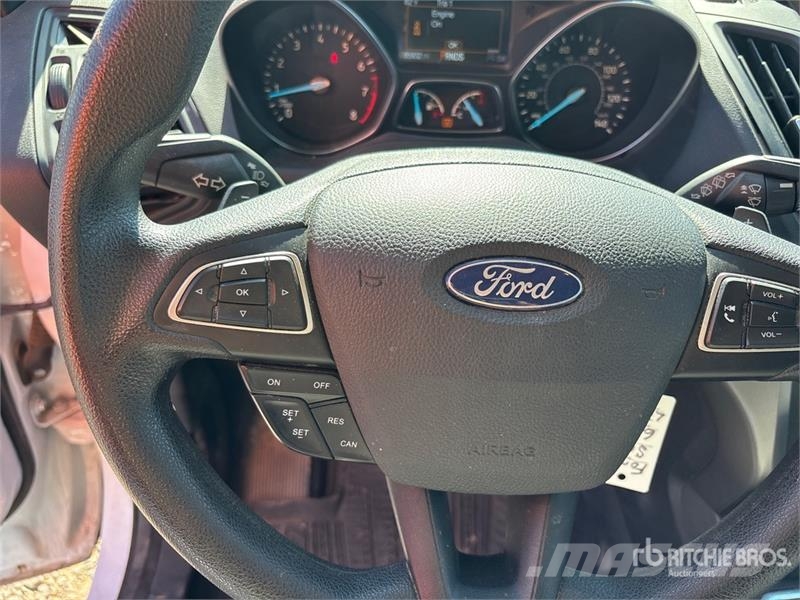 Ford Escape 4x4 SUV Automašīnas