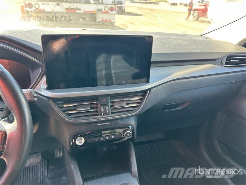 Ford Escape AWD Hybrid SUV Avtomobili