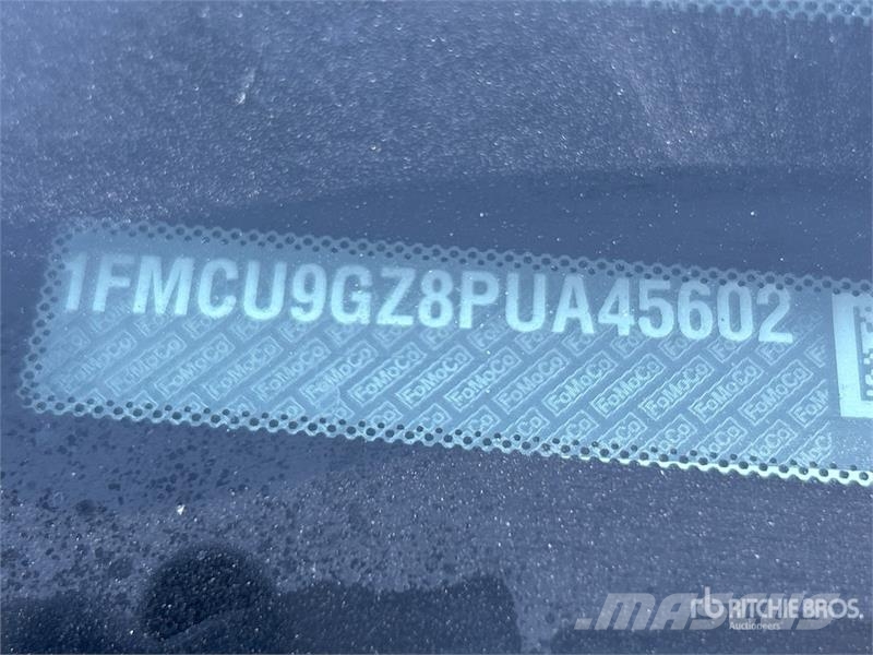 Ford Escape AWD Hybrid SUV Avtomobili
