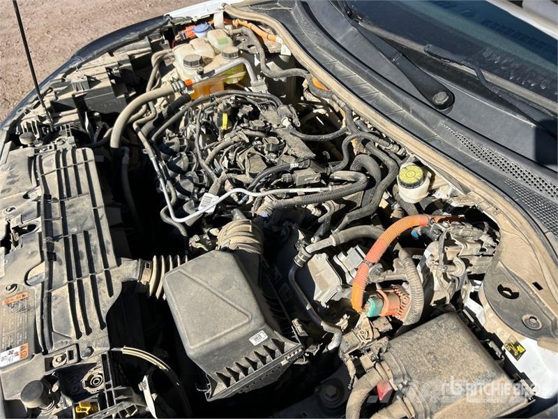 Ford Escape AWD Hybrid SUV Avtomobili