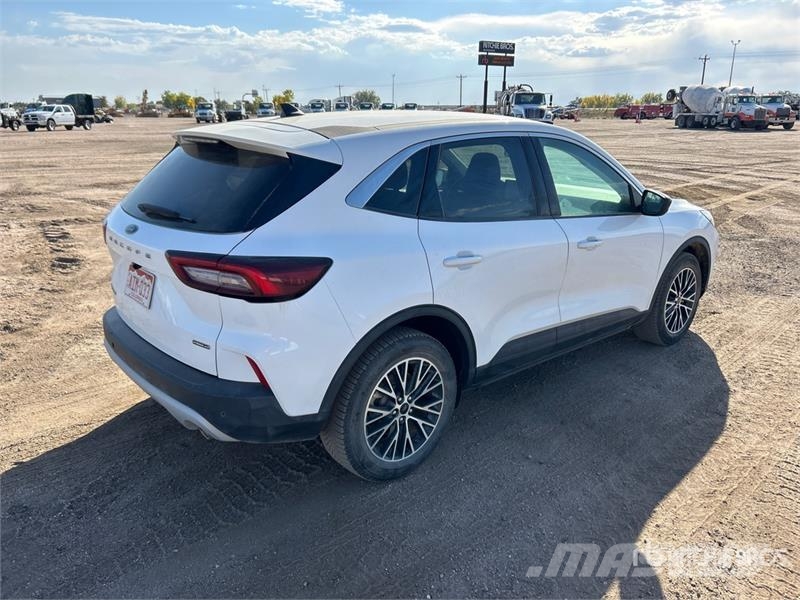 Ford Escape AWD Hybrid SUV Avtomobili