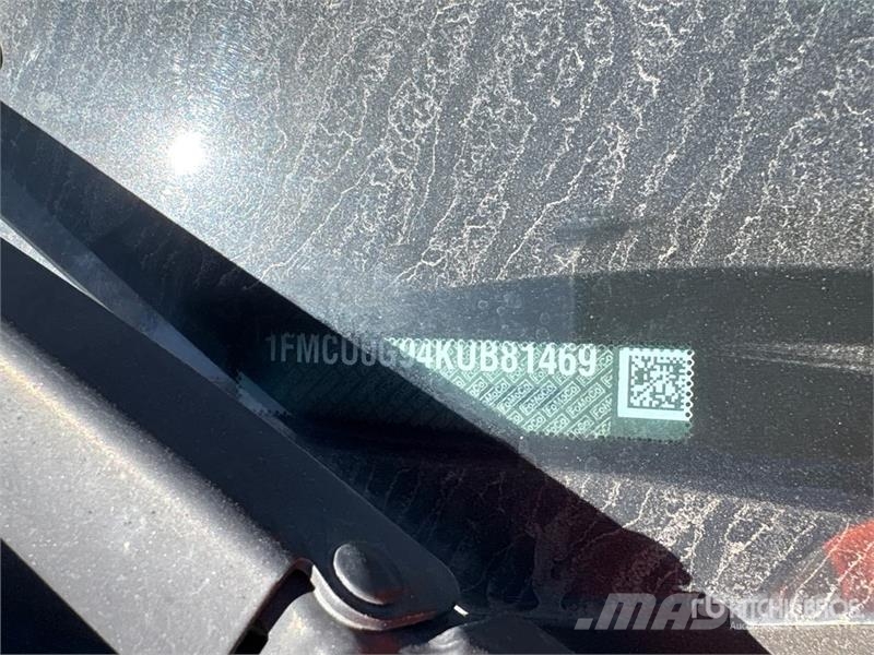 Ford Escape SE 2WD SUV Automobili