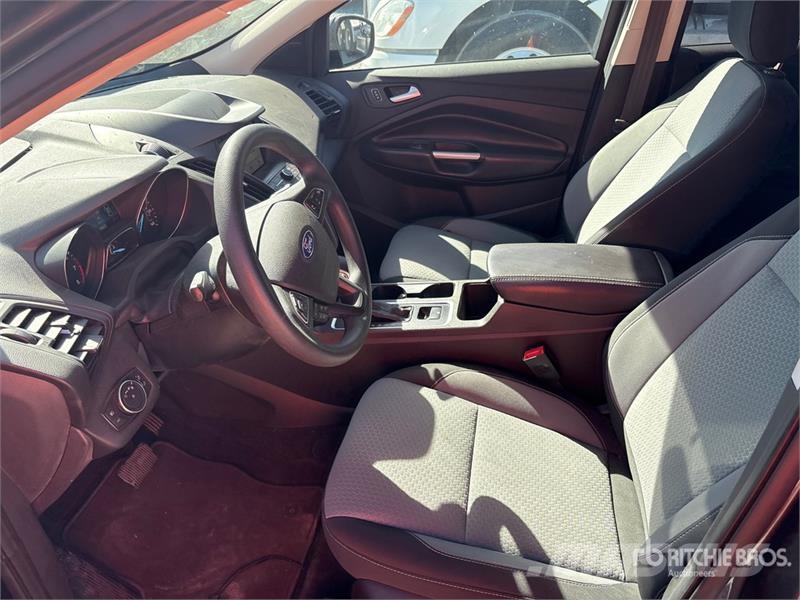 Ford Escape SE 2WD SUV Automobili