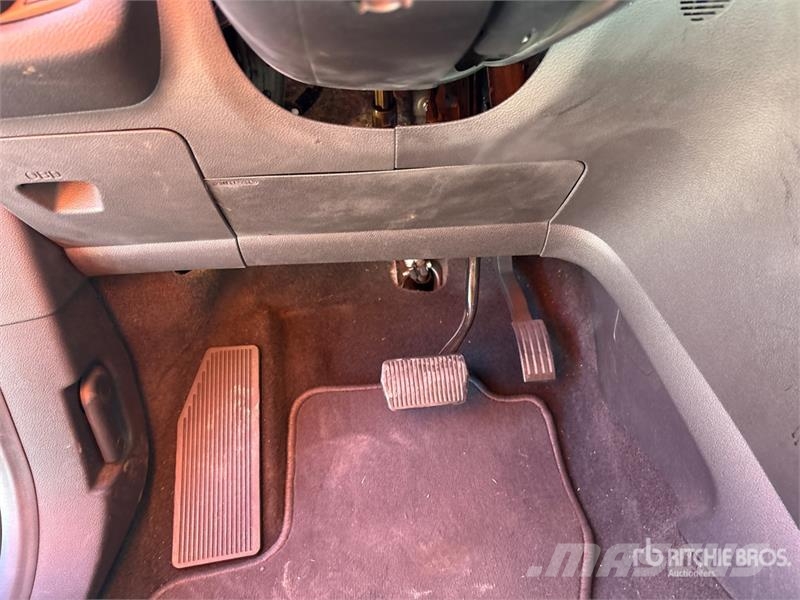Ford Escape SE 2WD SUV Automobili
