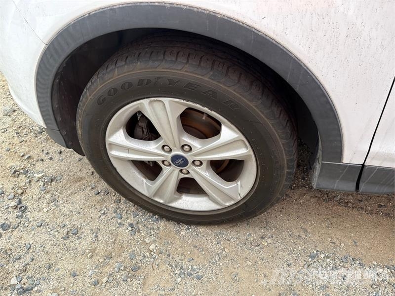 Ford Escape SE 2WD SUV (Inoperable) Автомобілі