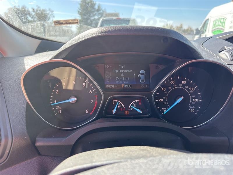 Ford Escape SE 2WD SUV Carros