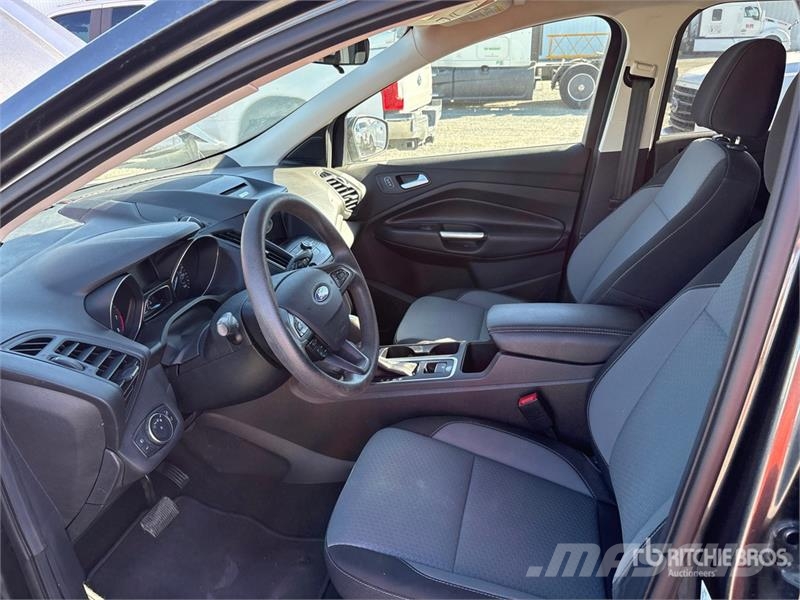 Ford Escape SE 2WD SUV Automašīnas