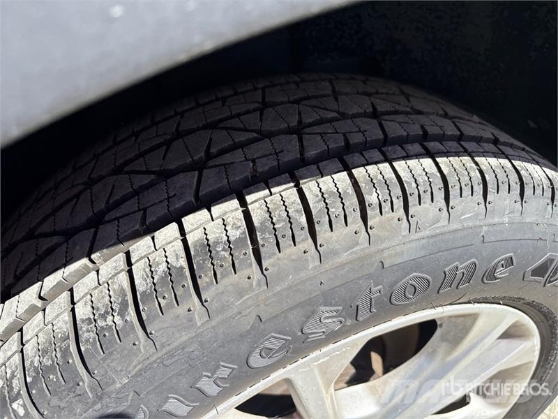 Ford Escape SE 2WD SUV Automobili