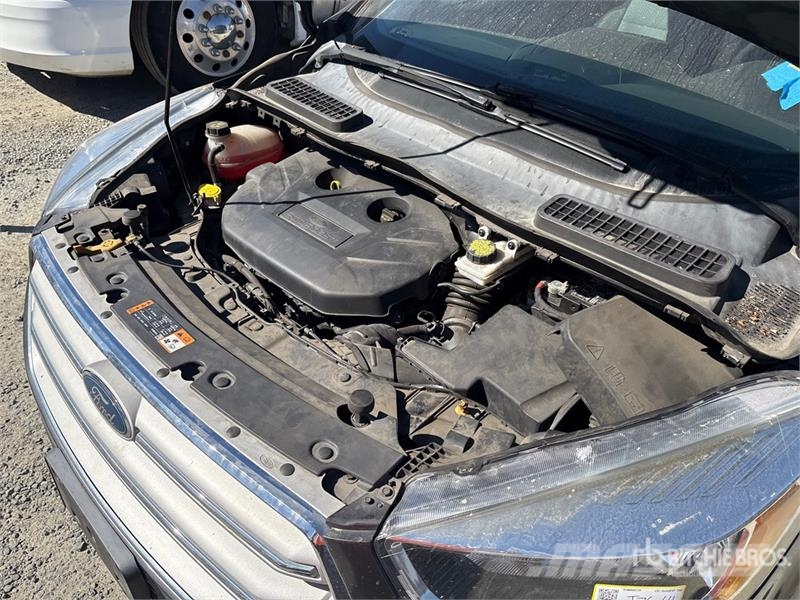 Ford Escape SE 2WD SUV Automobili