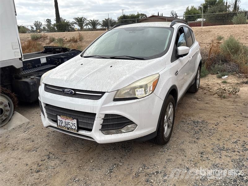 Ford Escape SE 2WD SUV 汽车