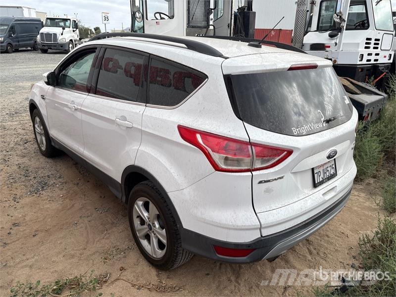 Ford Escape SE 2WD SUV 汽车