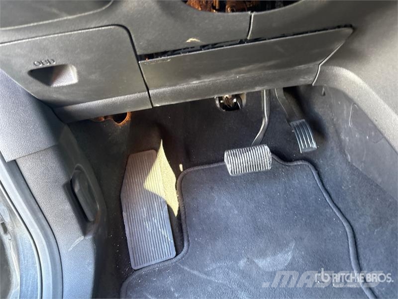 Ford Escape SE 2WD SUV Automašīnas