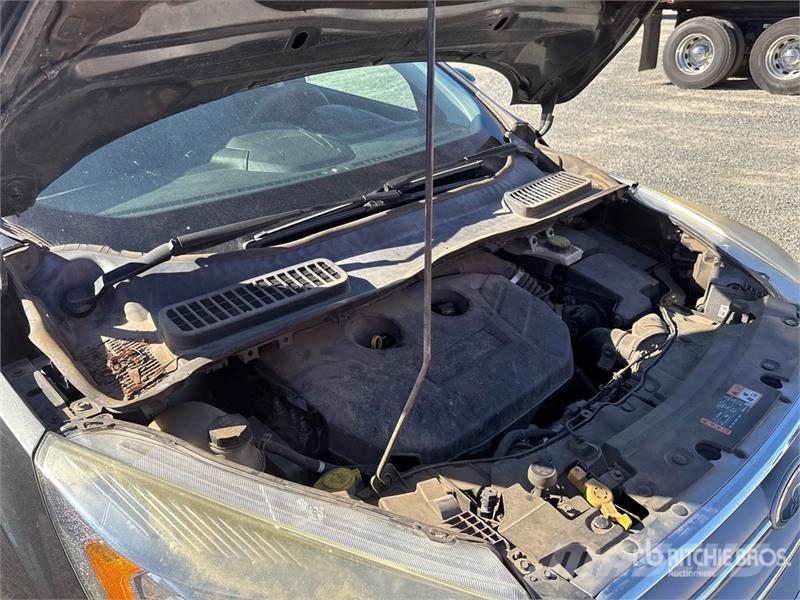 Ford Escape SE 2WD SUV Automašīnas