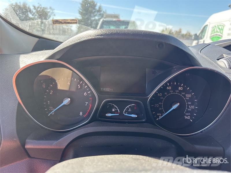 Ford Escape SE 2WD SUV Carros