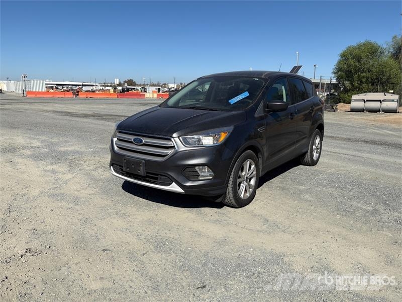 Ford Escape SE 2WD SUV Automobili