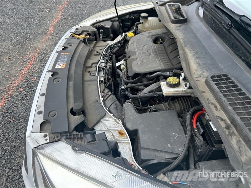 Ford Escape SE 4WD SUV 汽车