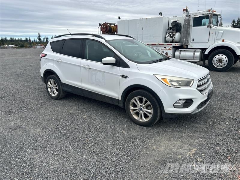 Ford Escape SE 4WD SUV 汽车
