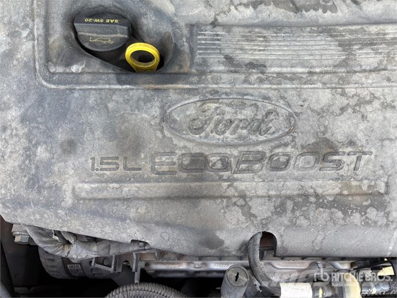 Ford Escape SE 4WD SUV سيارات