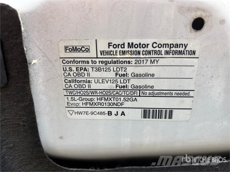 Ford Escape SE 4WD SUV سيارات