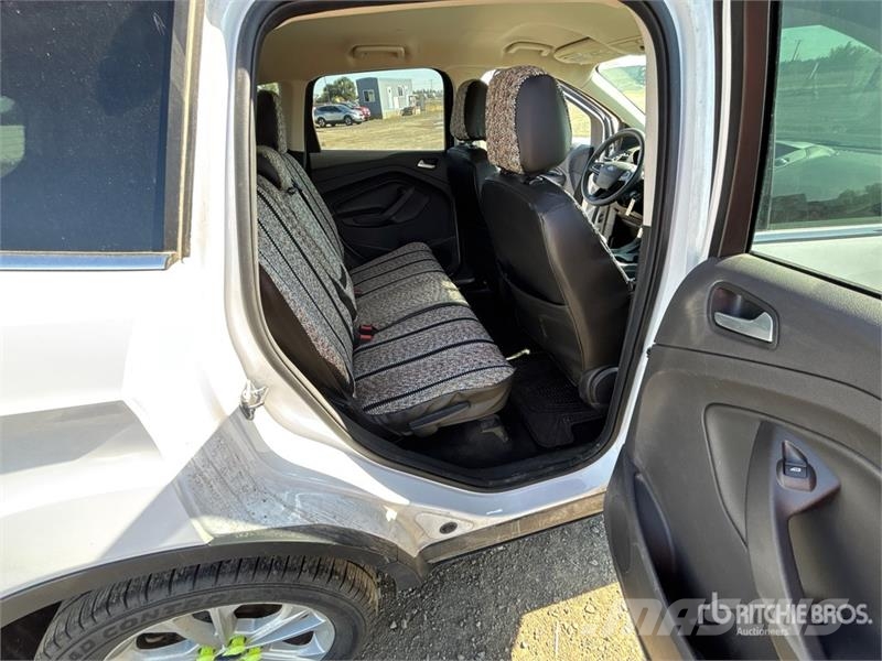 Ford Escape SE 4WD SUV سيارات