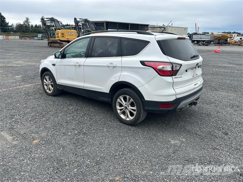 Ford Escape SE 4WD SUV 汽车