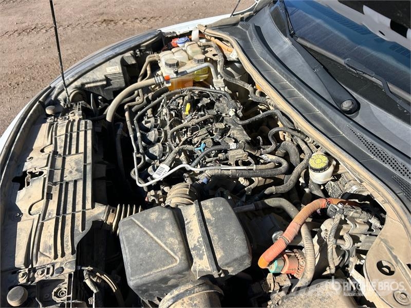 Ford Escape SE AWD Hybrid SUV Avtomobili