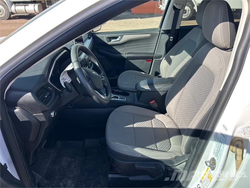 Ford Escape SE AWD Hybrid SUV Avtomobili