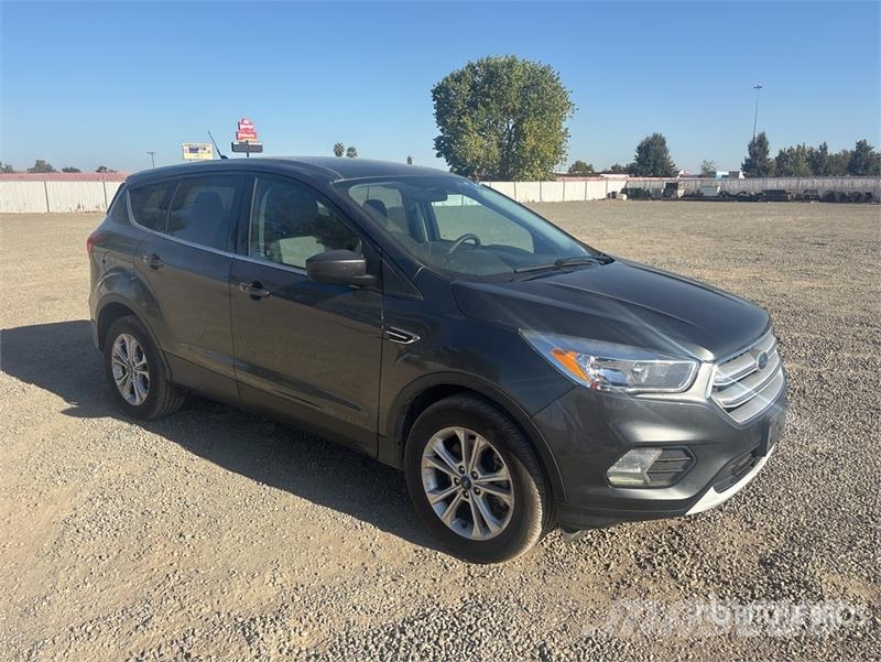 Ford Escape SE Eccoboost 2WD SUV 自動車