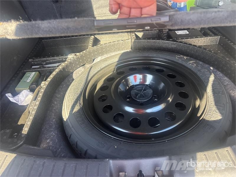 Ford Escape SE Eccoboost 2WD SUV 自動車