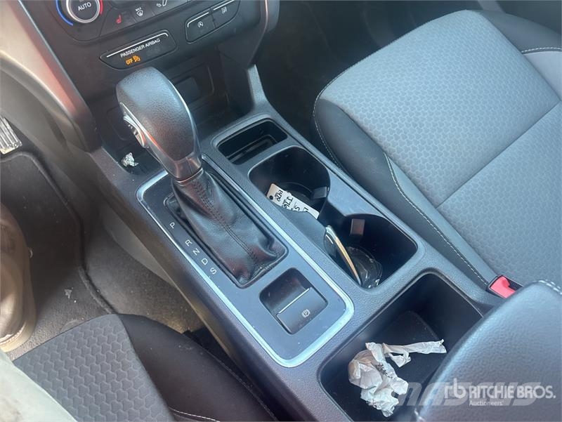 Ford Escape SE Eccoboost 2WD SUV 自動車
