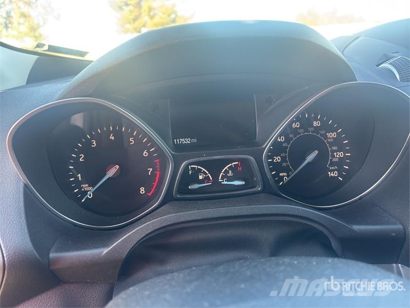 Ford Escape SE Eccoboost 2WD SUV 自動車