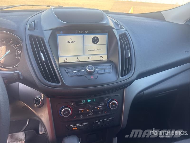 Ford Escape SE Eccoboost 2WD SUV 自動車
