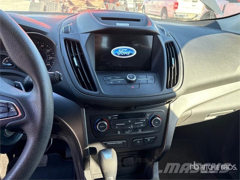 Ford Escape SUV Automašīnas