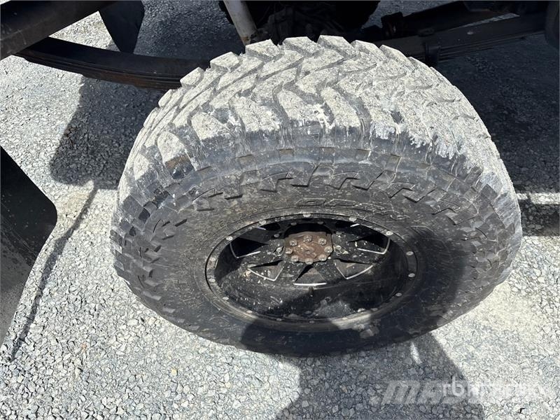 Ford Excursion 4WD SUV Voiture