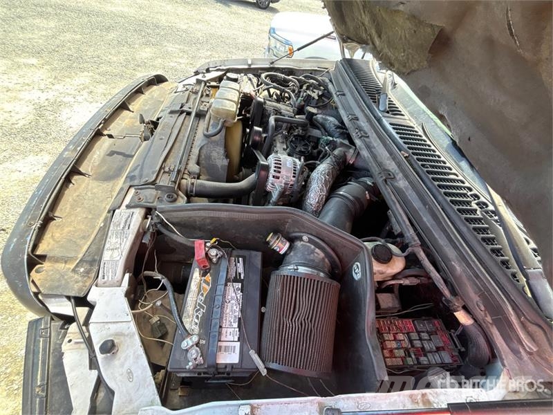Ford Excursion 4WD SUV Voiture