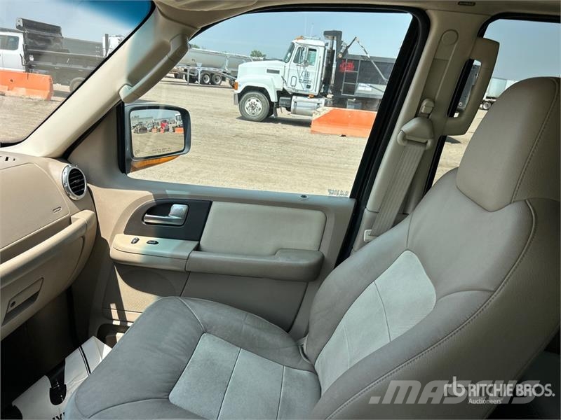 Ford Expedition 4WD SUV Auto's