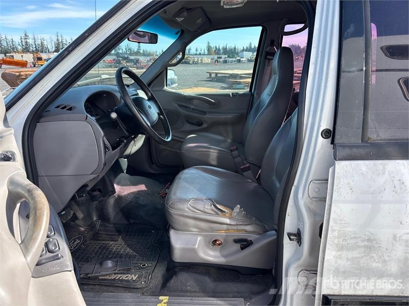 Ford Expedition 4WD SUV (Inoperable) Avtomobili