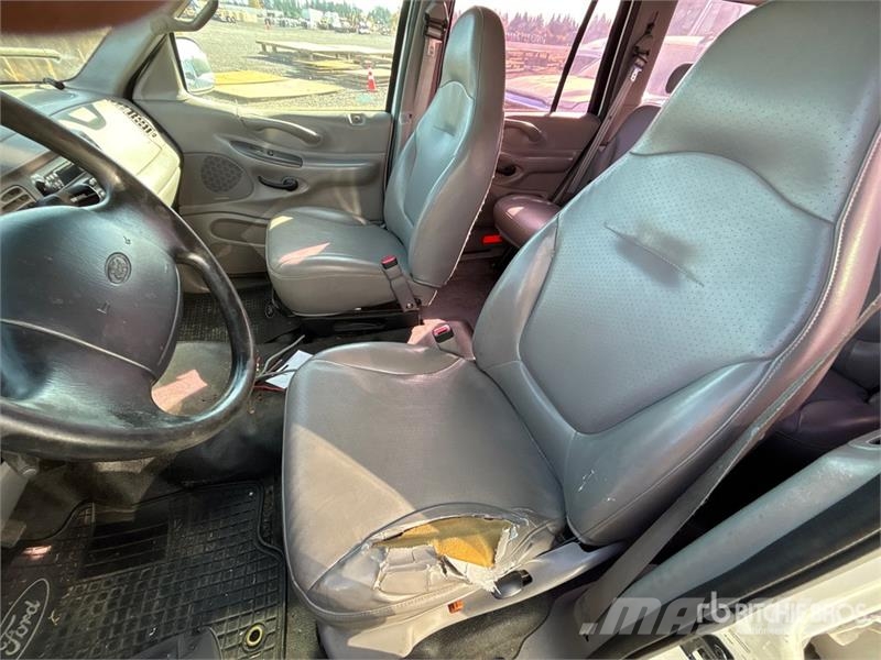 Ford Expedition 4WD SUV (Inoperable) Avtomobili
