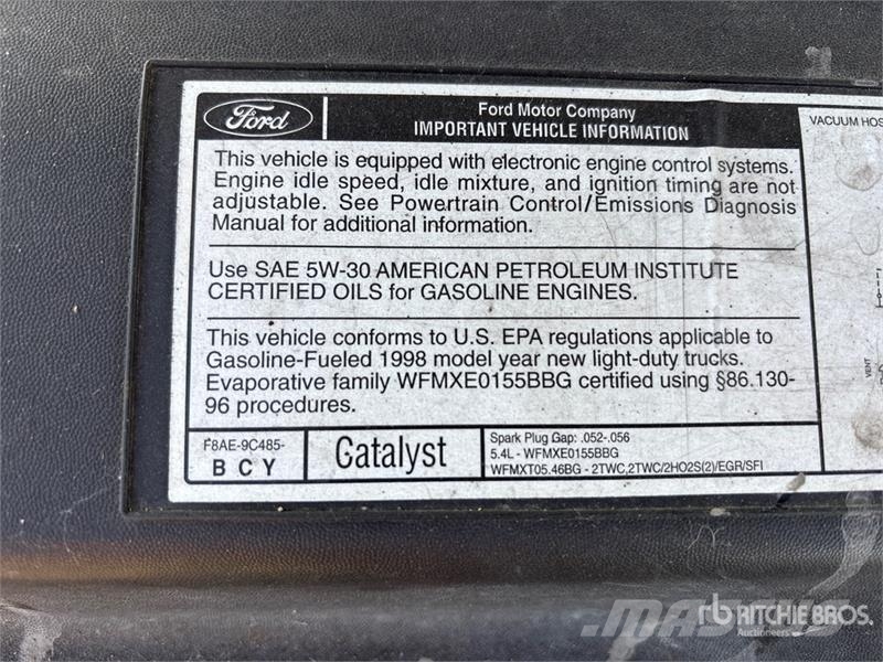 Ford Expedition 4WD SUV (Inoperable) Avtomobili