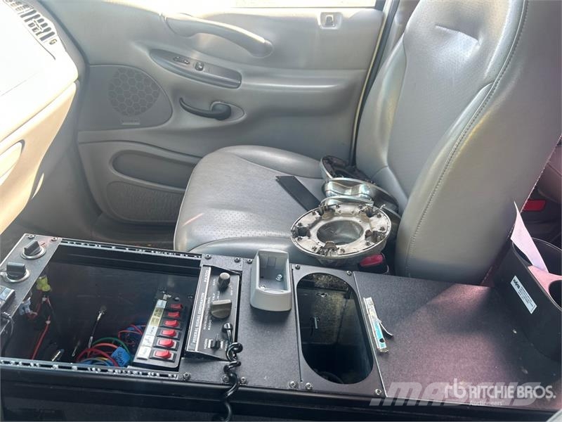 Ford Expedition 4WD SUV Avtomobili