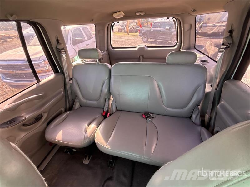 Ford Expedition 4WD SUV (Inoperable) Avtomobili