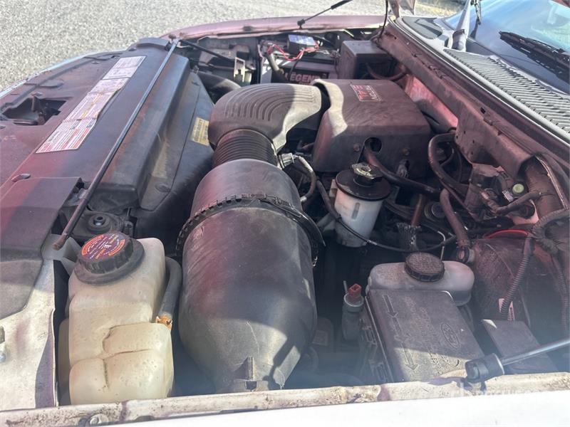 Ford Expedition 4WD SUV Avtomobili