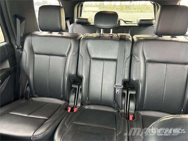 Ford Expedition XLT 4x4 SUV 汽车