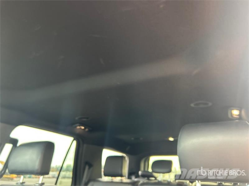 Ford Expedition XLT 4x4 SUV 汽车