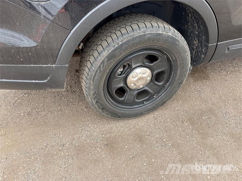 Ford Explorer 汽车