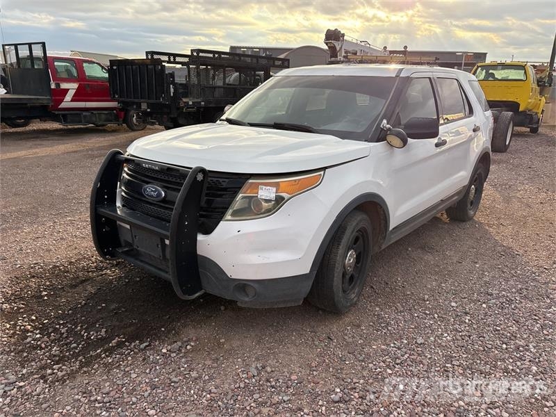 Ford Explorer 自動車