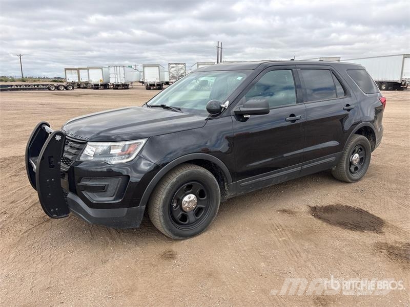 Ford Explorer 汽车