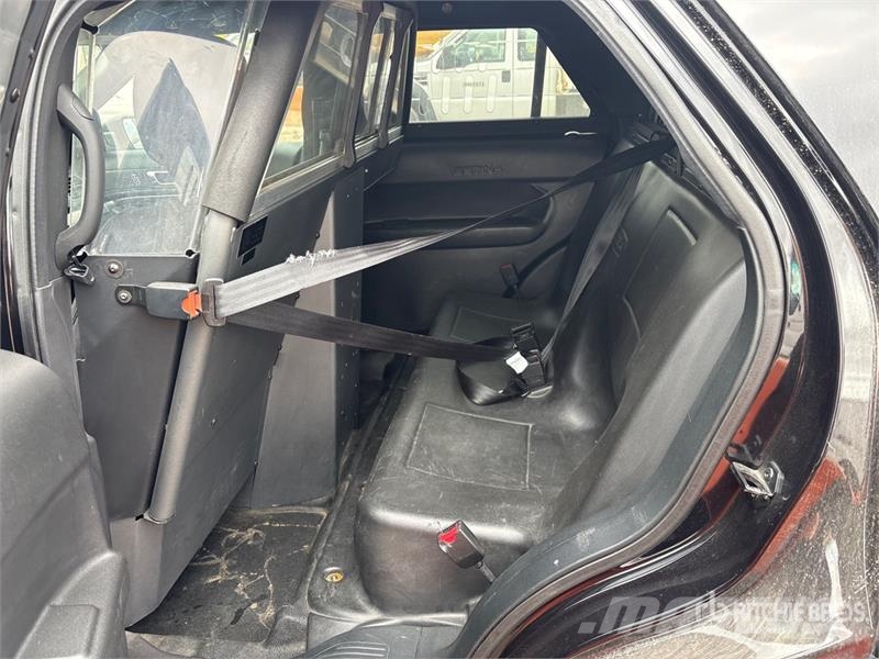 Ford Explorer 汽车