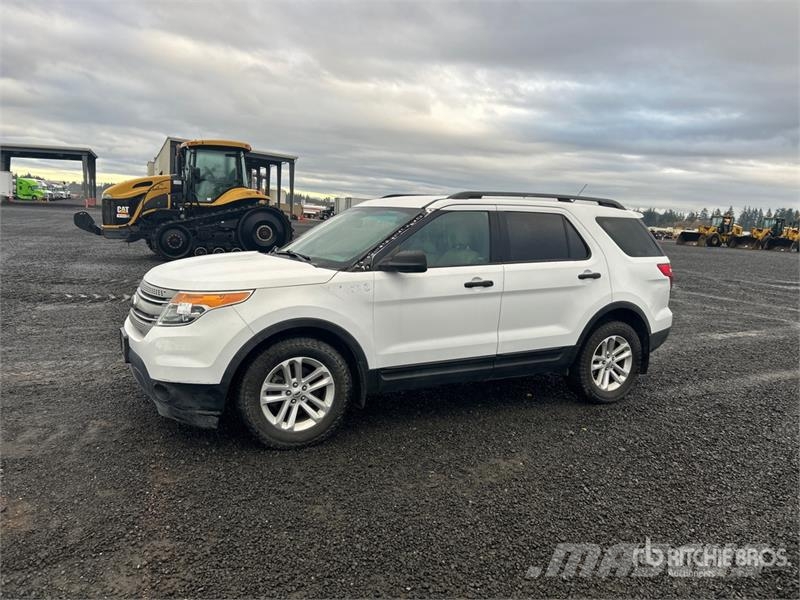 Ford Explorer Automašīnas